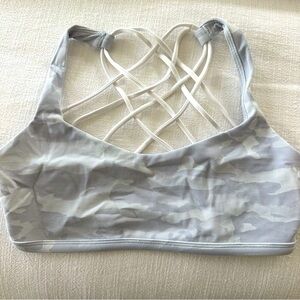 Lululemon Free to be Wild